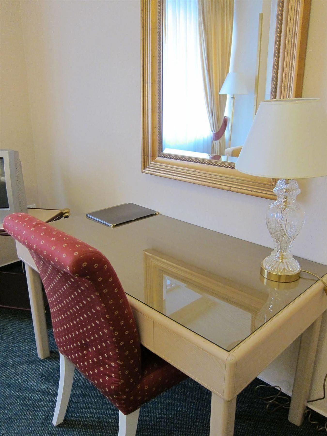 Hotel Mira Inn Praha Eksteriør bilde