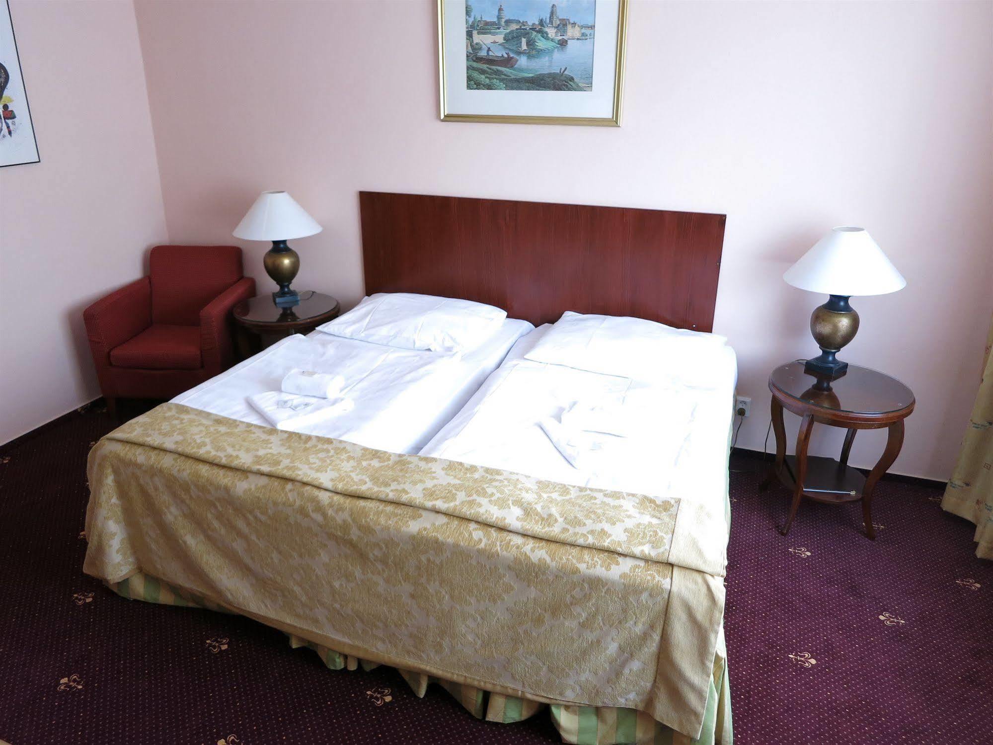 Hotel Mira Inn Praha Eksteriør bilde